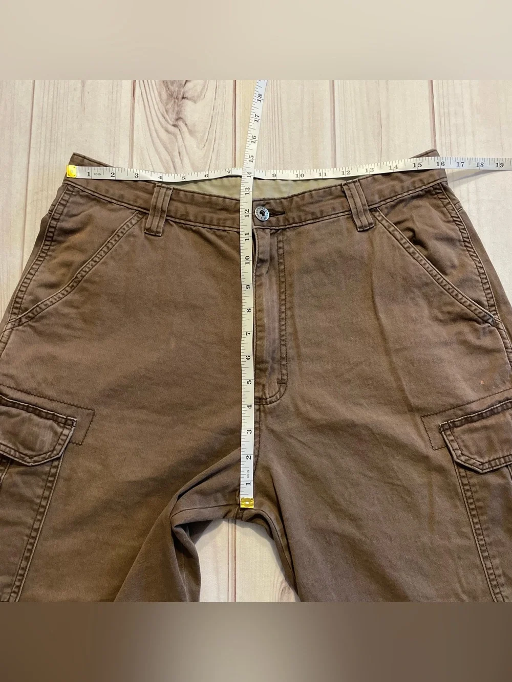 Wrangler Hero Originals Cargo Shorts Men’s 32 Brown Relaxed y2k Vintage 2000s